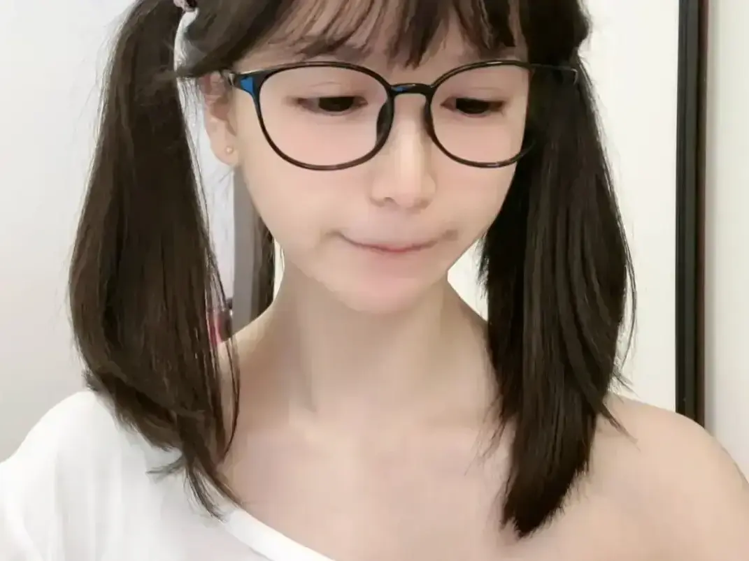 《萌小栖》天才交易员咯咯哒vlog原视频无删减全集-免费畅播完整版-极速获取高清资源-萌小栖纯净观影沉浸感拉满值得二刷细品