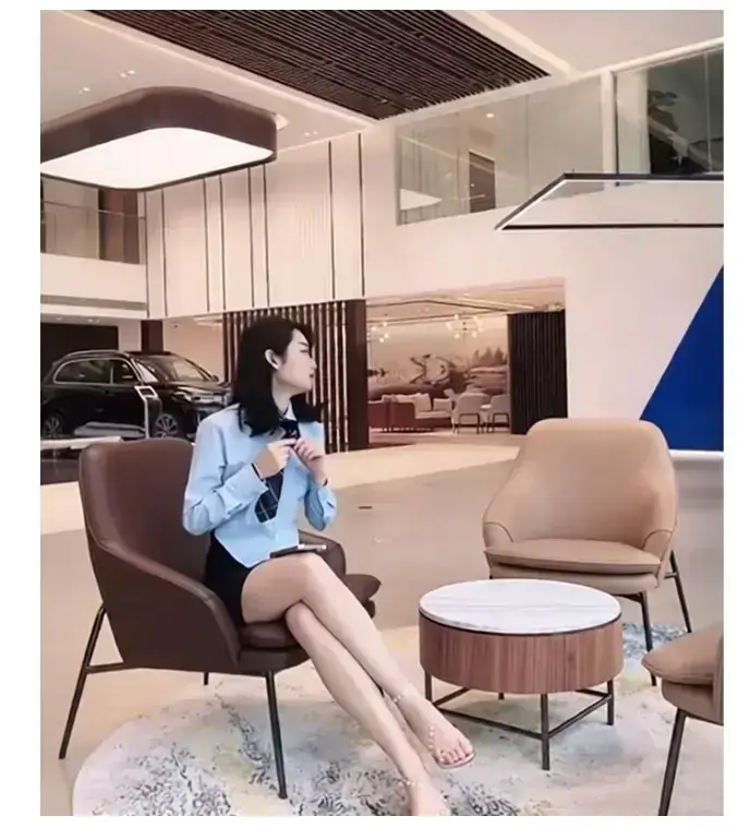 《极度震撼!佳木斯新玛特迪桑特女销售事件完整现场视频在线观看,破防到说不出话全网震惊!佳木斯新玛特迪桑特导购事件视频免费播放,后续结果意想不到》相关资源图片