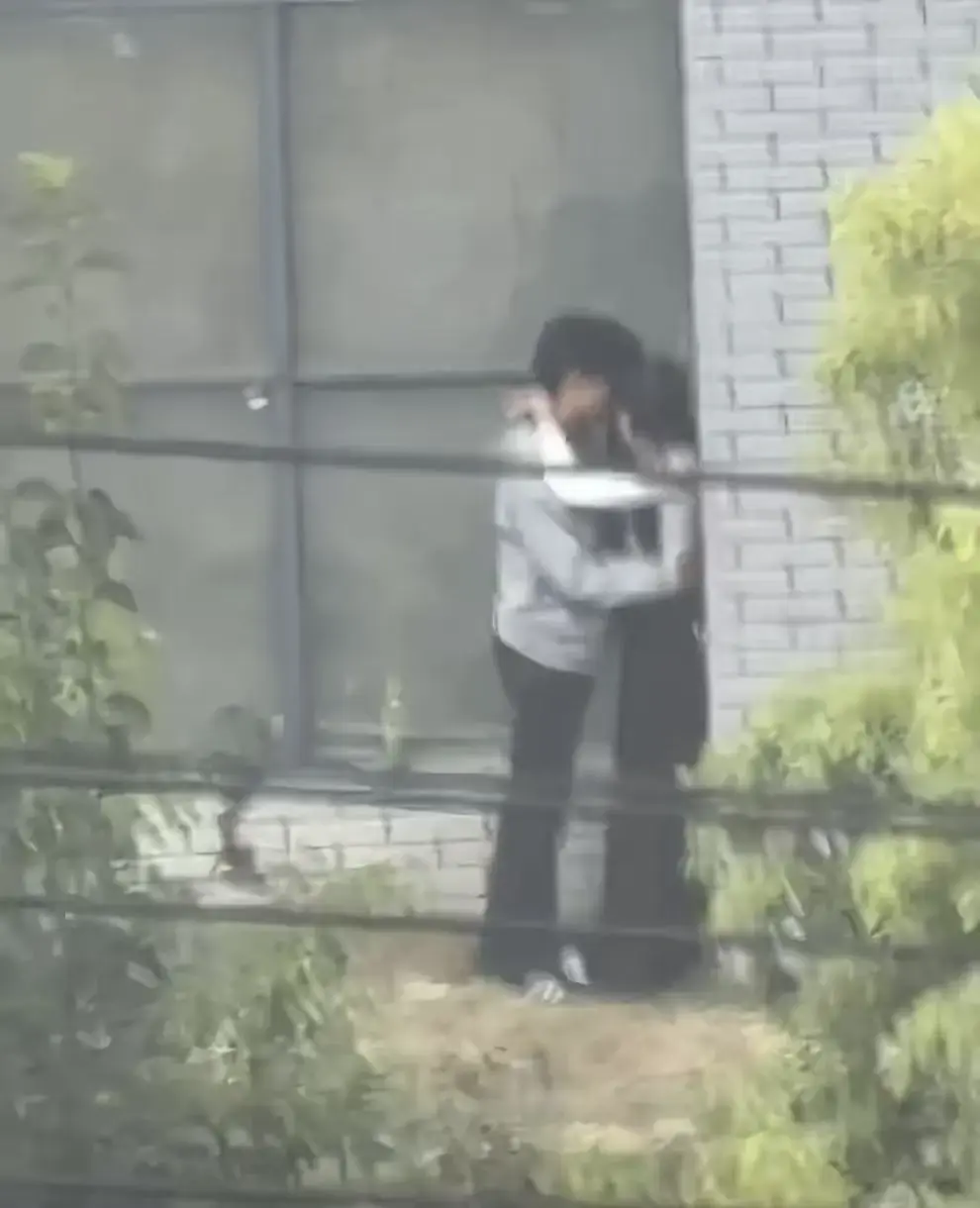 《蚌埠职教园情侣野外视频》事件后续-高清资源限时鉴赏-蚌埠职教园情侣野外视频免费看完整版-支持资源下载